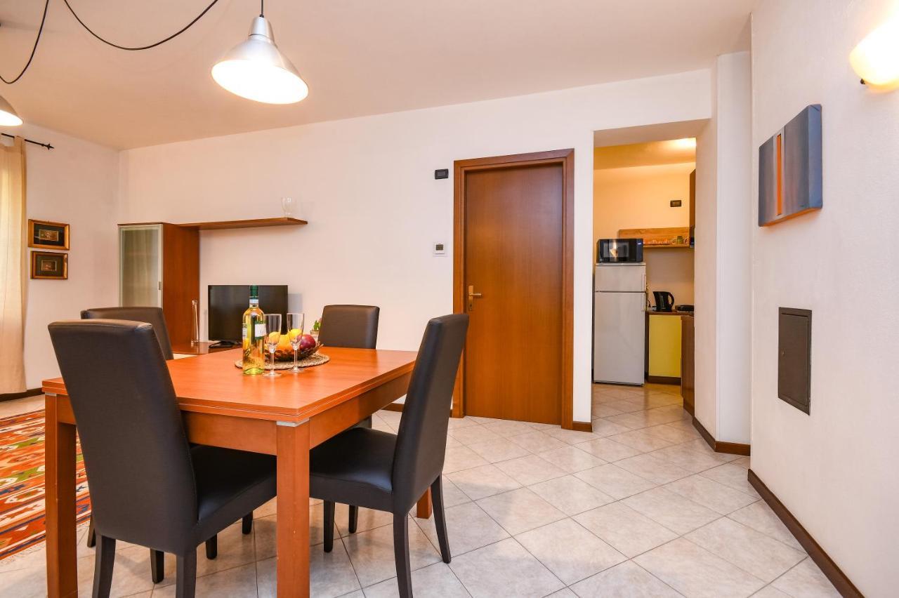 Desenzanoloft Yellow Apartment Desenzano del Garda Extérieur photo